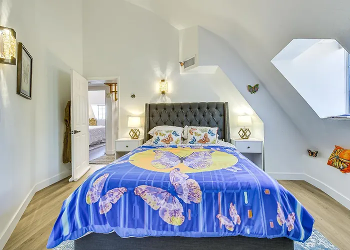 Experience Staying In Geodome, Pool, Hot Tub, Bbq
